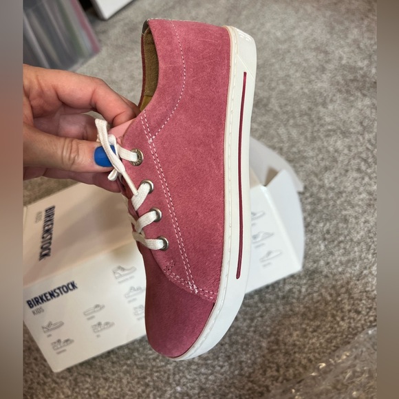 Birkenstock Kids ARRAN Berry Suede Sneakers size 1-1.5 - Picture 2 of 5